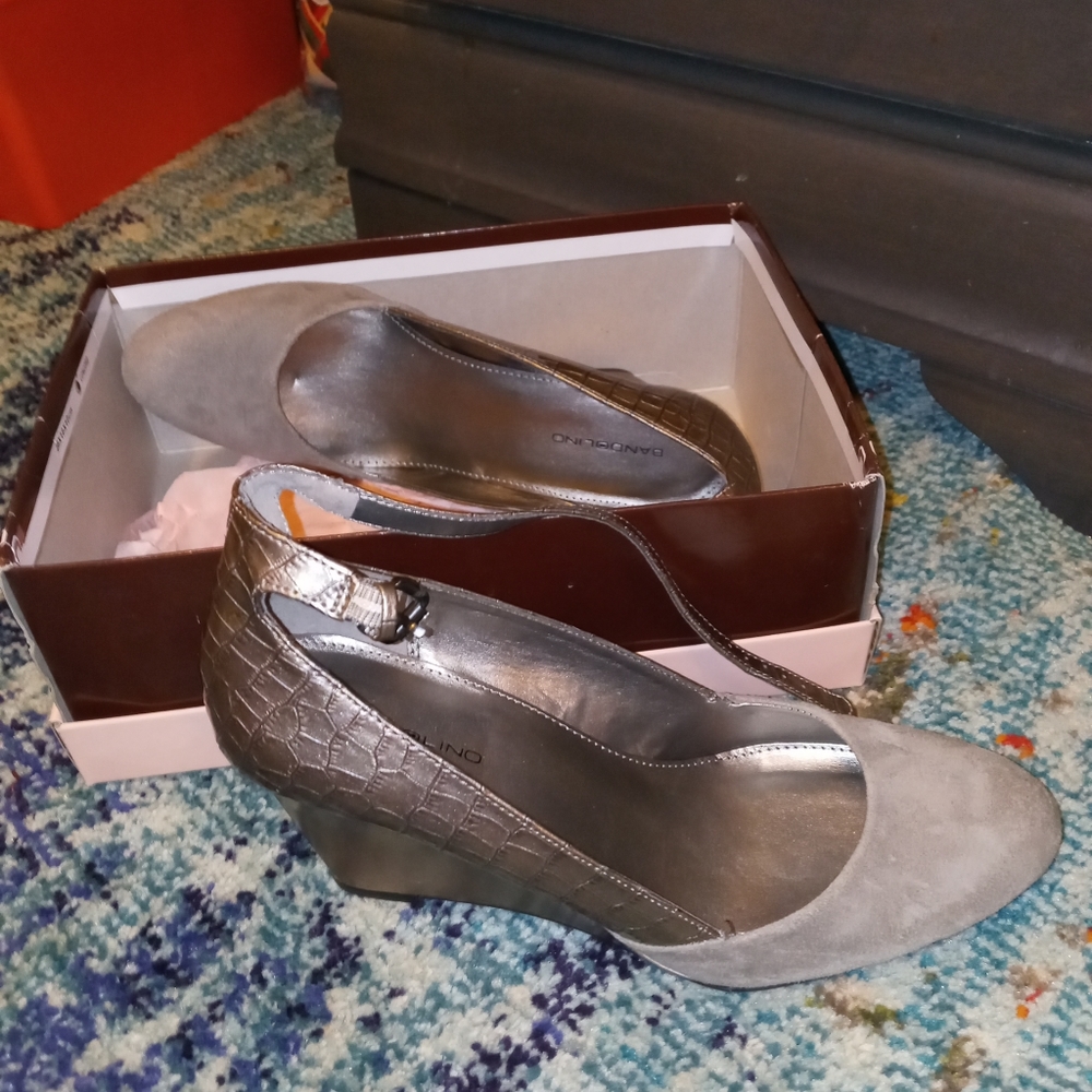 Dress shoes